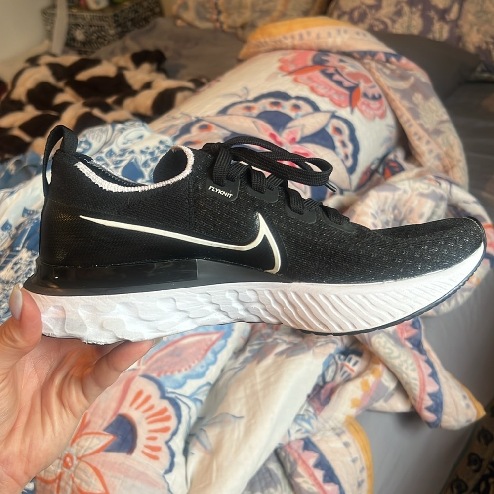 Nike Womens React Infinity Running Flyknit Shoes … - image 4
